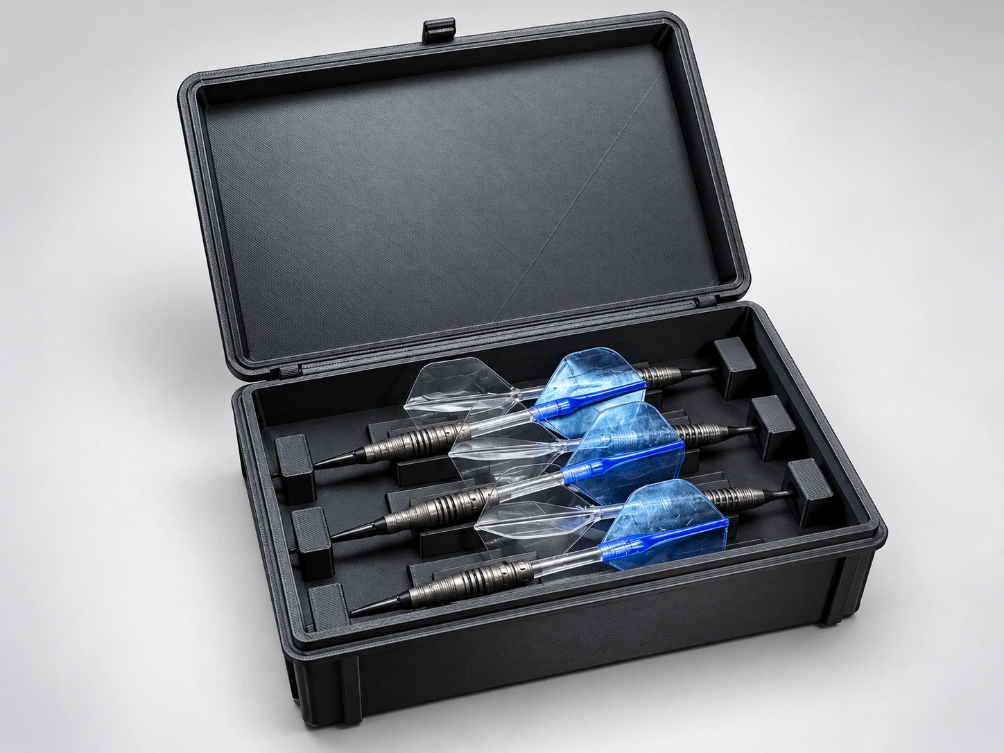 Geöffnetes HC3D DartCase mit eingesetzten Darts